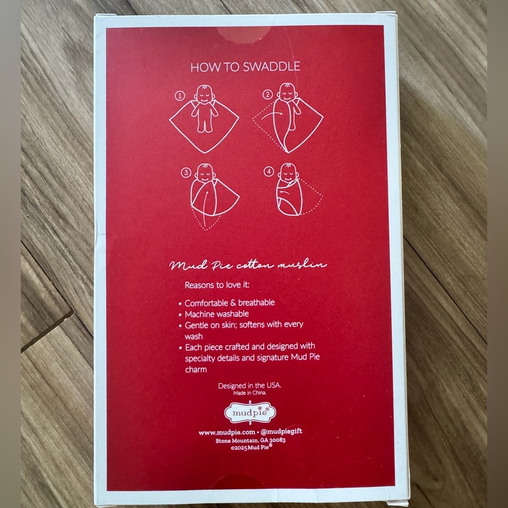 NIB: MudPie Santa Pink Cotton Muslin Swaddle - Picture 2 of 2